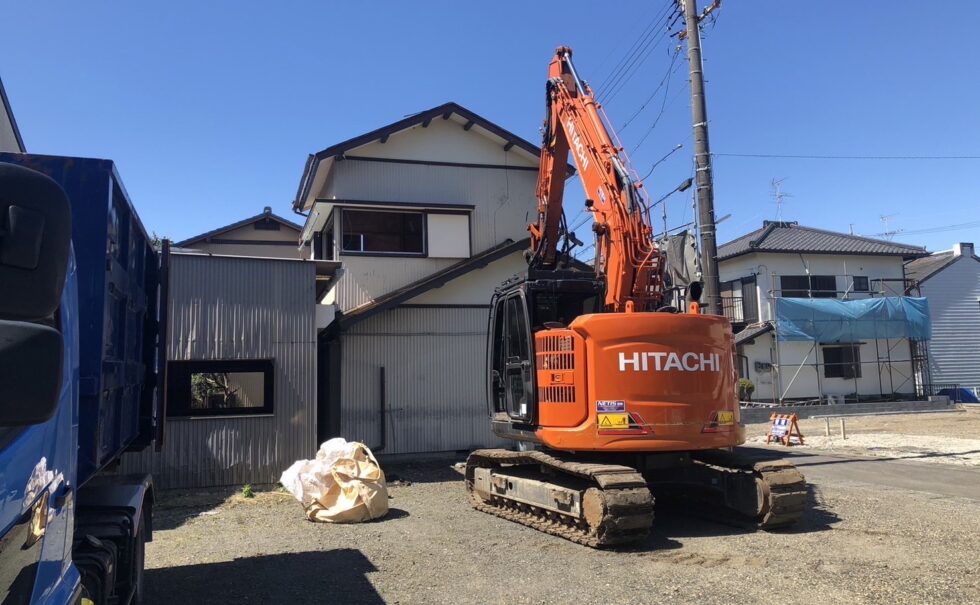 駿河区敷地木造鉄骨倉庫解体